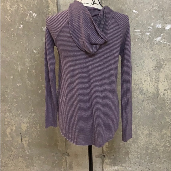 American Eagle 🦅 Plush Top with hood - Picture 5 of 7